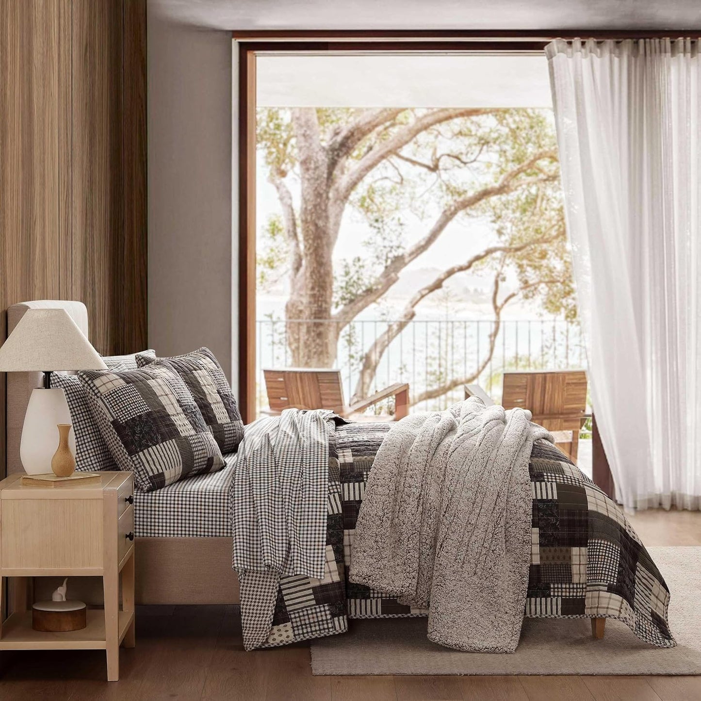 Eddie Bauer - Twin Quilt Set, Naturally Soft Cotton Bedding w/a Lightweight Feel for All-Year Comfort, Reversible w/Matching Pillowcase, 2 Piece Bed Set (Antique Brown)