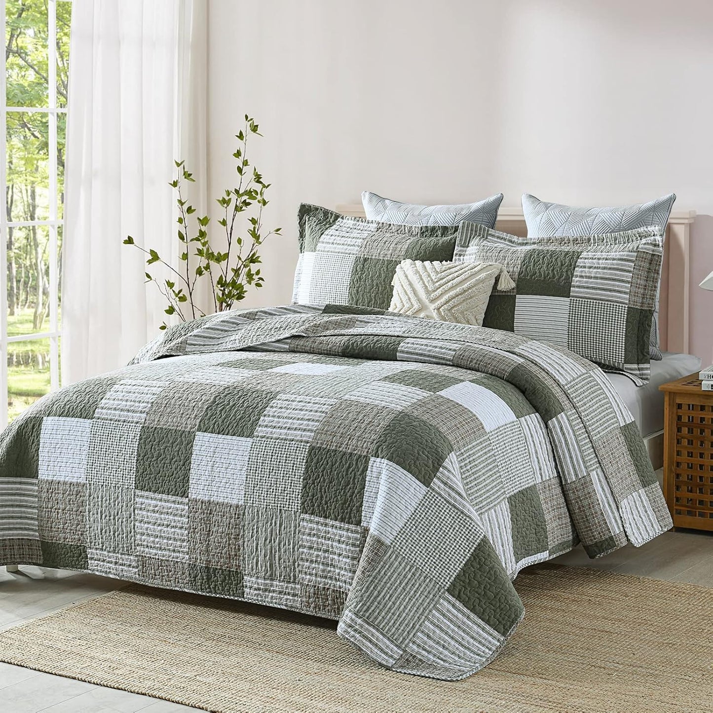 KALOOLA Plaid King Quilt Set, 100% Cotton Green Beige King Bedding Set 3 Pieces, Farmhouse Lightweight Bedspread Coverlet for All Seasons, 1 Quilt 2 Pillowshams