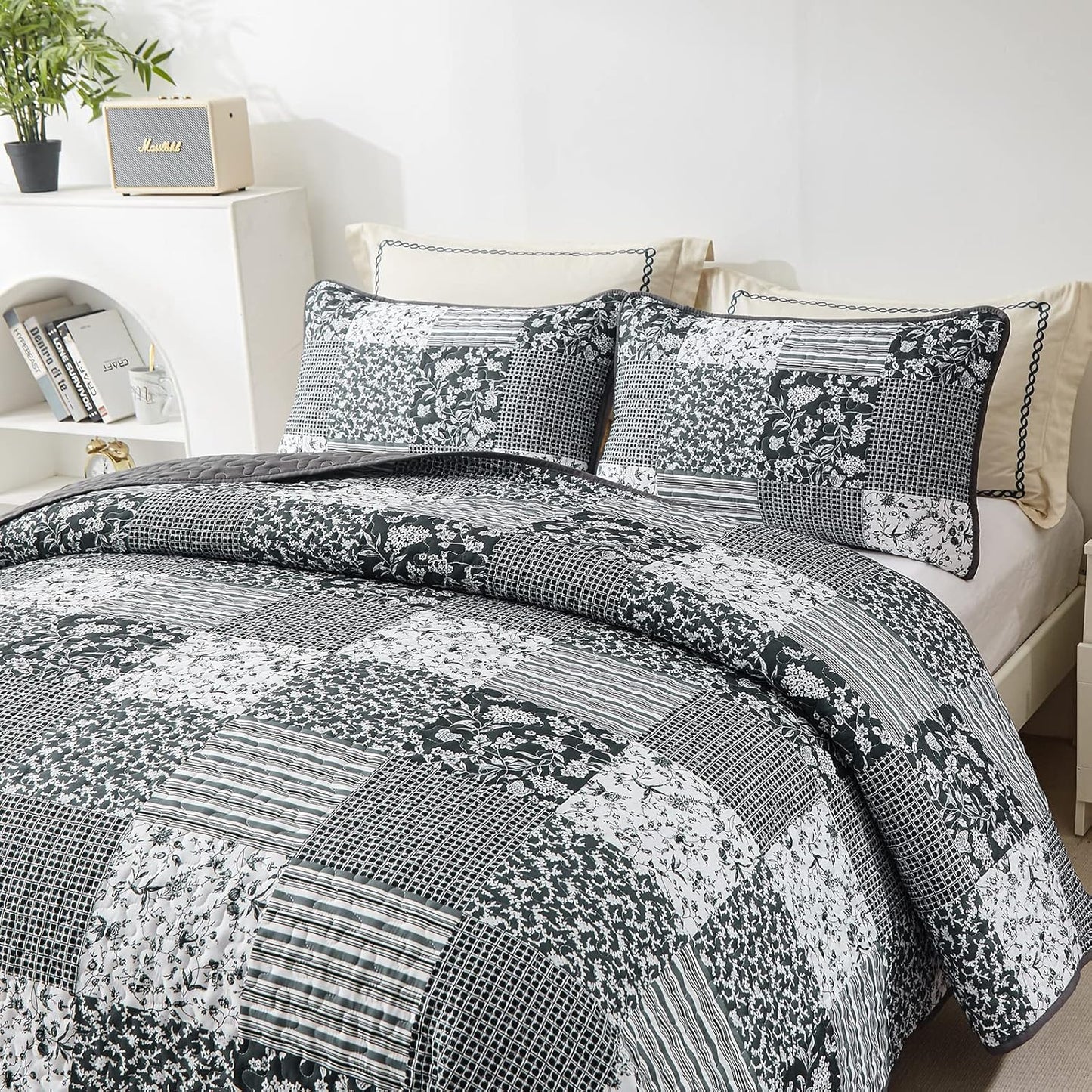 Mybedsoul Black Grey Boho Quilt Set California King Size,3 Pieces Plaid Floral Bedspread Coverlet Set for All Season,Patchwork Reversible Bedding Set 106"x 96"
