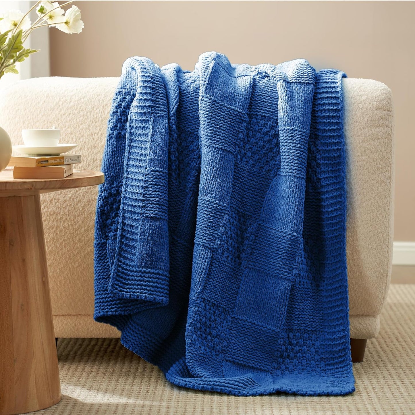 Amélie Home Checkered Chenille Knit Throw Blanket for Couch, Classic Texture Decorative Soft Blanket for Sofa, Chair & Bedroom, 50"x60", Blue