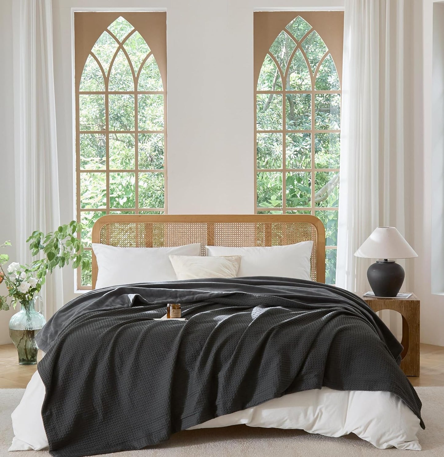 CHUFFED Cotton Waffle Blanket Queen Size - Plush Milk Velvet & Reversible Waffle Weave,Anti-Static 300Gsm Design，Thick Cozy Soft Winter Blanket for Bed, Couch, Sofa - Dark Grey, 90x90 Inches