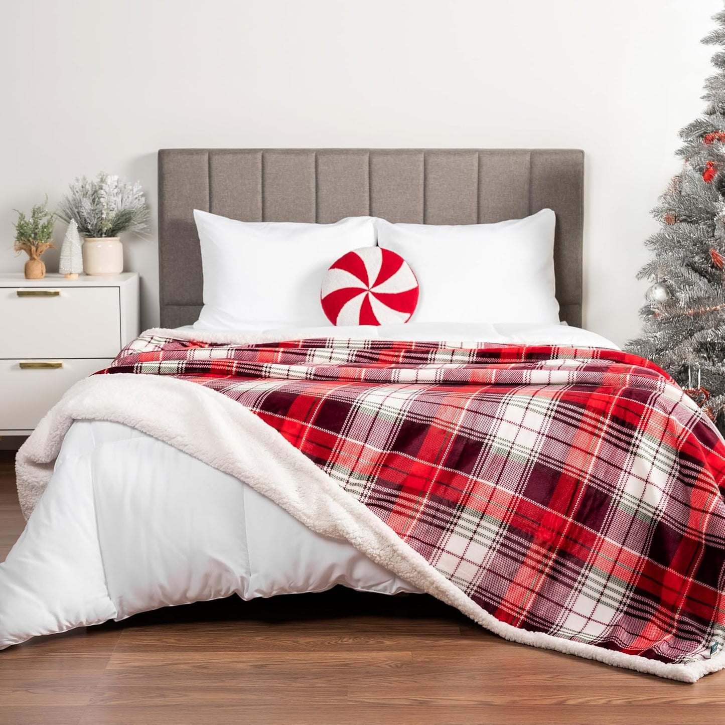 PAVILIA Christmas Plaid Blanket | Sherpa Fleece Flannel Throw Blanket | Christmas Plaid Warm Plush Microfiber Blanket for Couch Sofa | 60x80 Inches