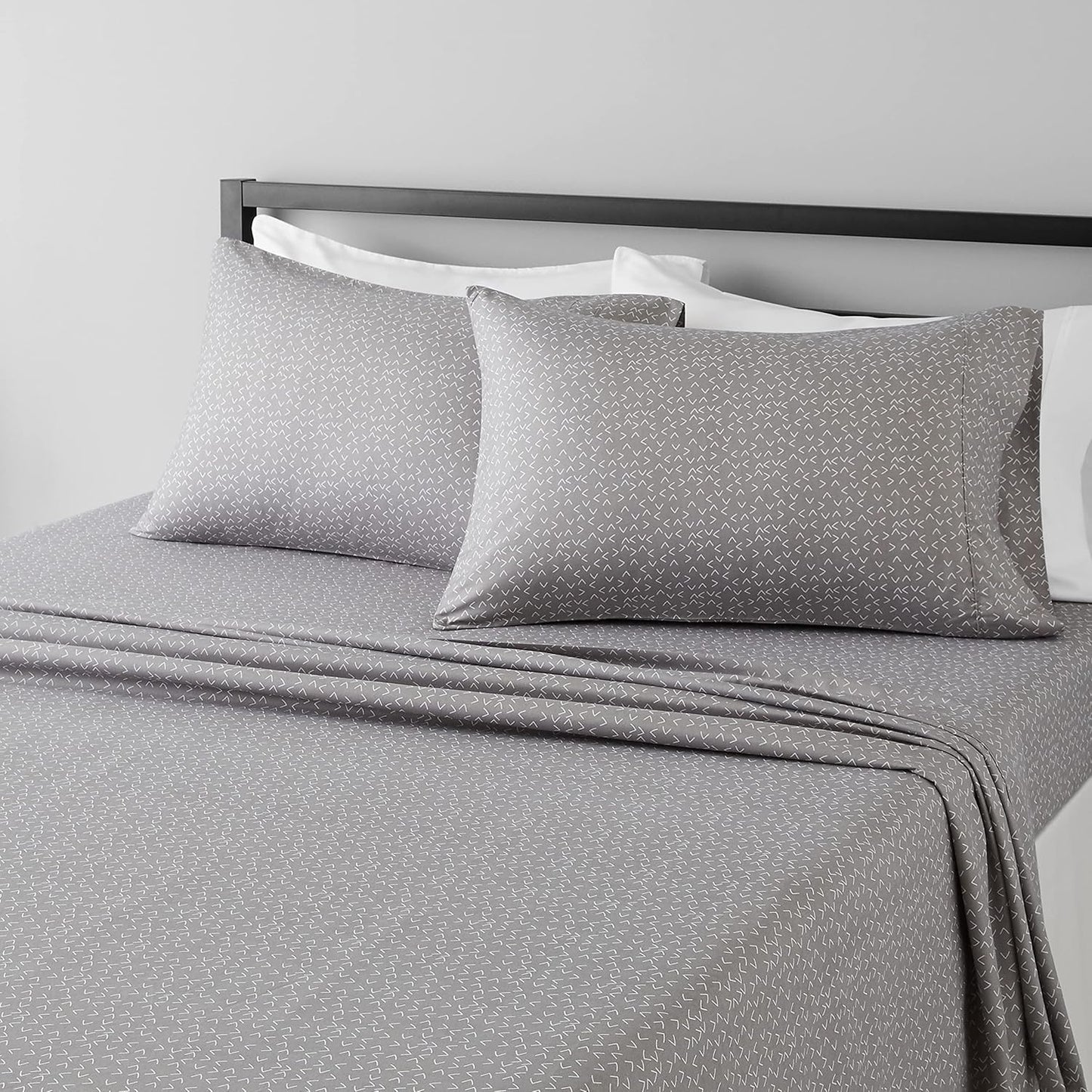 Amazon Basics Lightweight Super Soft Easy Care Microfiber 4 Piece Bed Sheet Set With 14-inch Deep Pockets - Queen, Grey Arrows,Printed