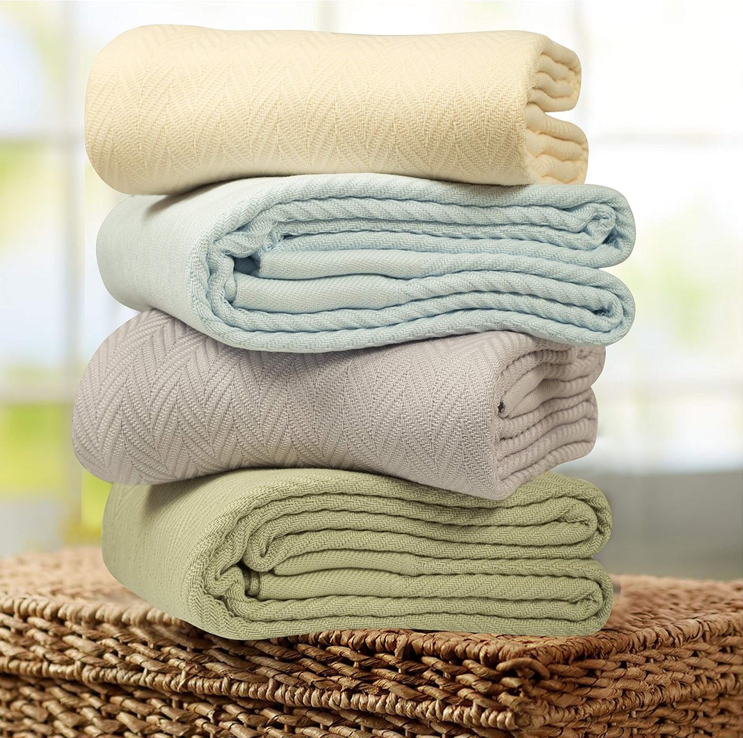 Threadmill Luxury Cotton Blankets for Queen Size Bed | All-Season 100% Cotton Queen Size Blanket | Herringbone Cozy, Soft Breathable Fall Thermal Blanket fits Full Size Bed | Vanilla Cream