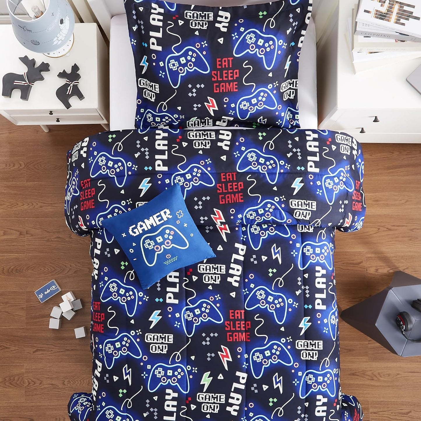 Kids Comforter Set Full Size for Boys, Glow in The Dark Gamer Bedding Set 1 Comforter, 1 Decor Pillow, 2 Pillow Shams