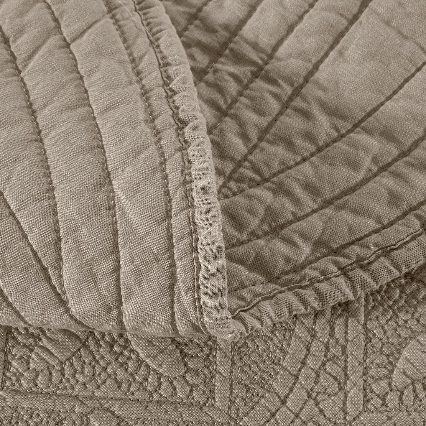Calla Angel Sage Garden Luxury Pure Cotton Matelasse Quilt, King, Coffee