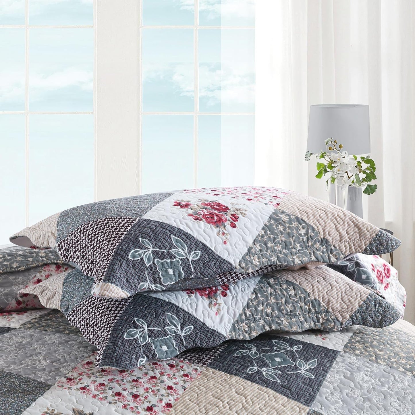 HoneiLife Quilt Set Queen Size - 3 Piece Microfiber Quilts Reversible Bedspreads Patchwork Coverlets Floral Bedding Set All Season Quilts-Grey Rose,Queen/Full Size