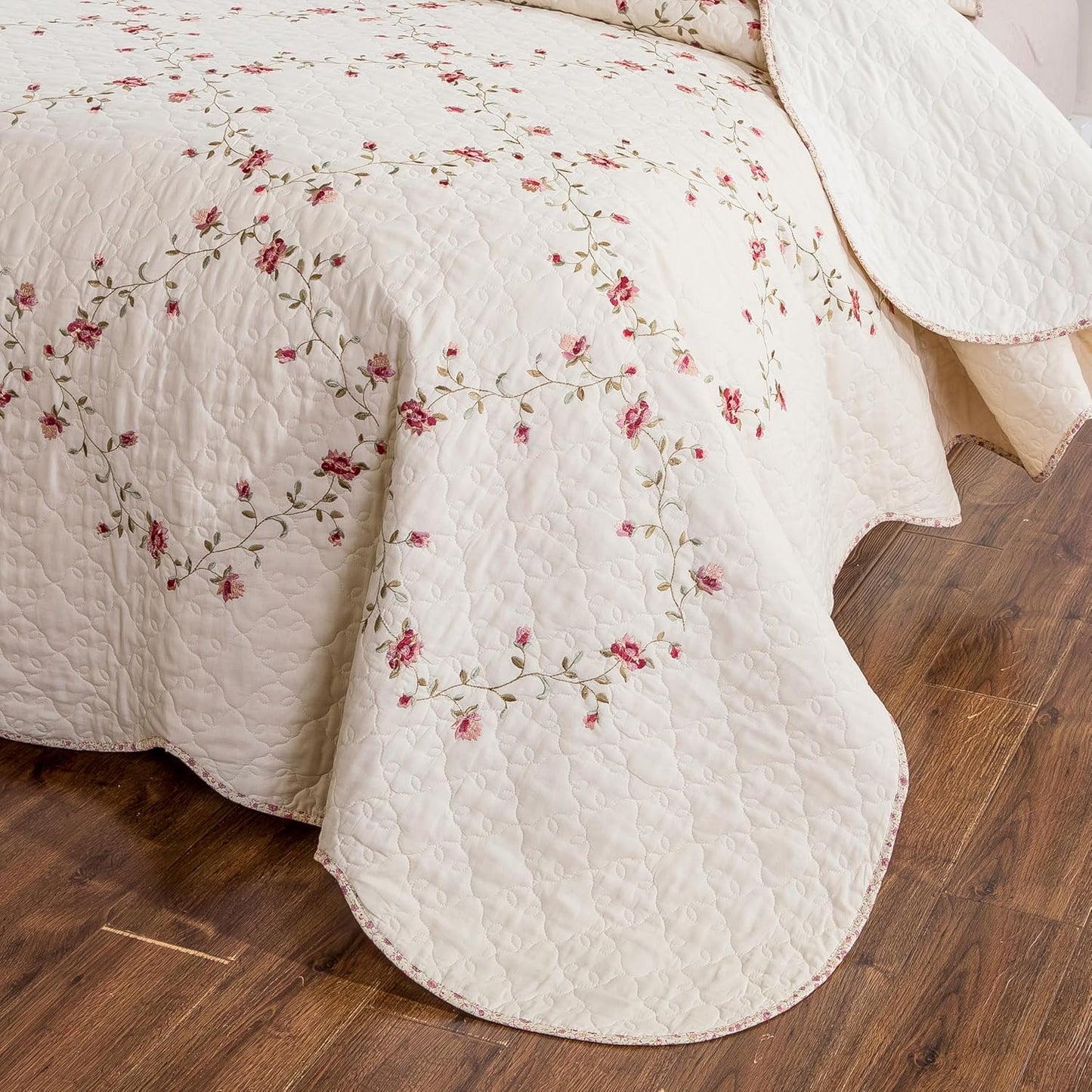 Quilt Set Classical 3D Floral Embroidery Pattern 3-Piece Cotton Reversible Quilted Embroidered Decorative Bedspreads Coverlet Bedding Set, Lightweight &Soft,Beige,King Size