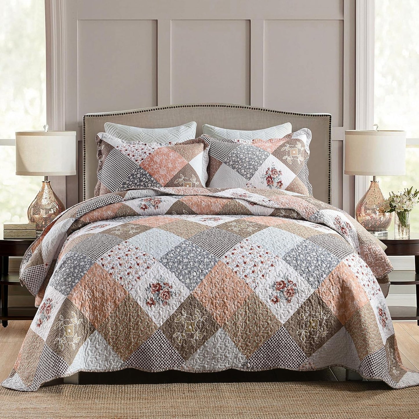 HoneiLife Quilt Set King Size - 3 Piece Microfiber Quilts Reversible Bedspreads Patchwork Coverlets Floral Bedding Set All Season Quilts-Mocha Rose,King Size