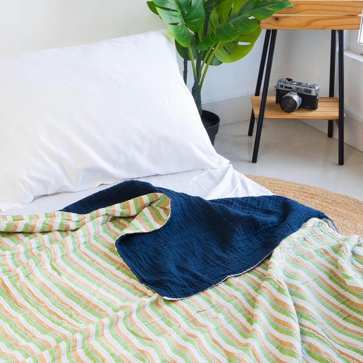 Salt Earth 100% Cotton Muslin Blanket, Gauze Blanket 55"X75" Twin, 6 Layered for Couch, Bed, Living Room, Home, Lightweight & All Season Blankets & Throws, Easy wash, Skin Friendly (Dress Blue/Print)