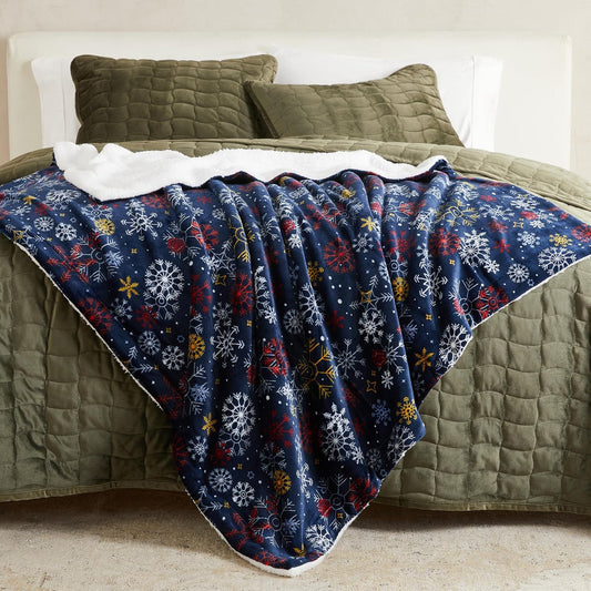 Fleece/Sherpa Christmas Throw - Super Soft Holiday Printed Blanket for Couch, Chair, or Bed - Cozy, Luxurious Plush - 50" x 60", New Snowflake