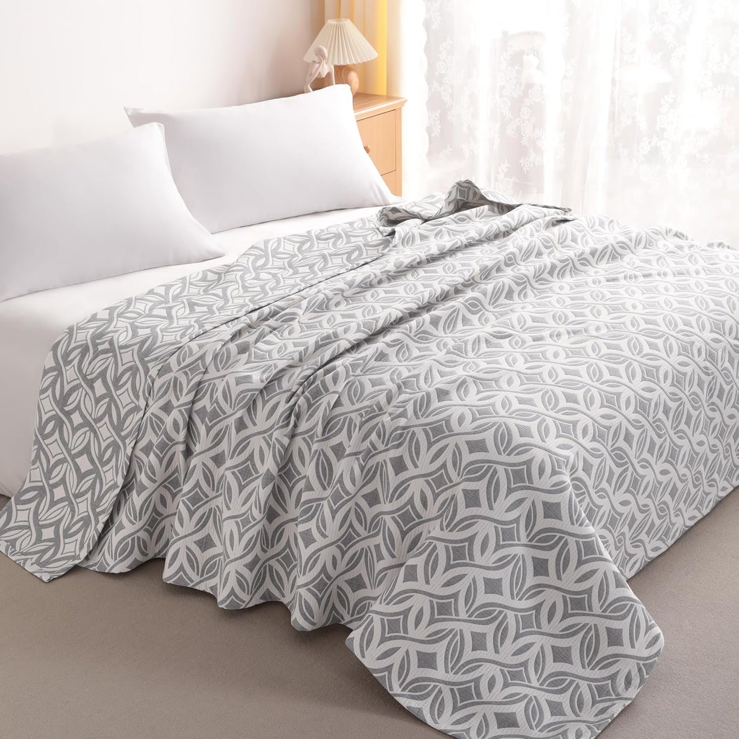 NTBAY 3 Layers Cotton Muslin 106x92 King Bed Blanket, Super Soft Breathable Thermal Yarn Dyed Quilt for Adults, Perfect Lightweight Blanket for Couch Sofa Bed All Seasons, Grey Twisted Line
