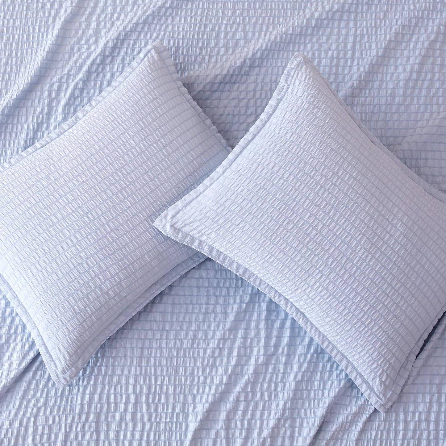 Amazon Basics Jacquard Geometric Microfiber 3-Piece Duvet Cover Set, Includes 1 Duvet Cover and 2 Pillow Shams, Full, Blue Striped