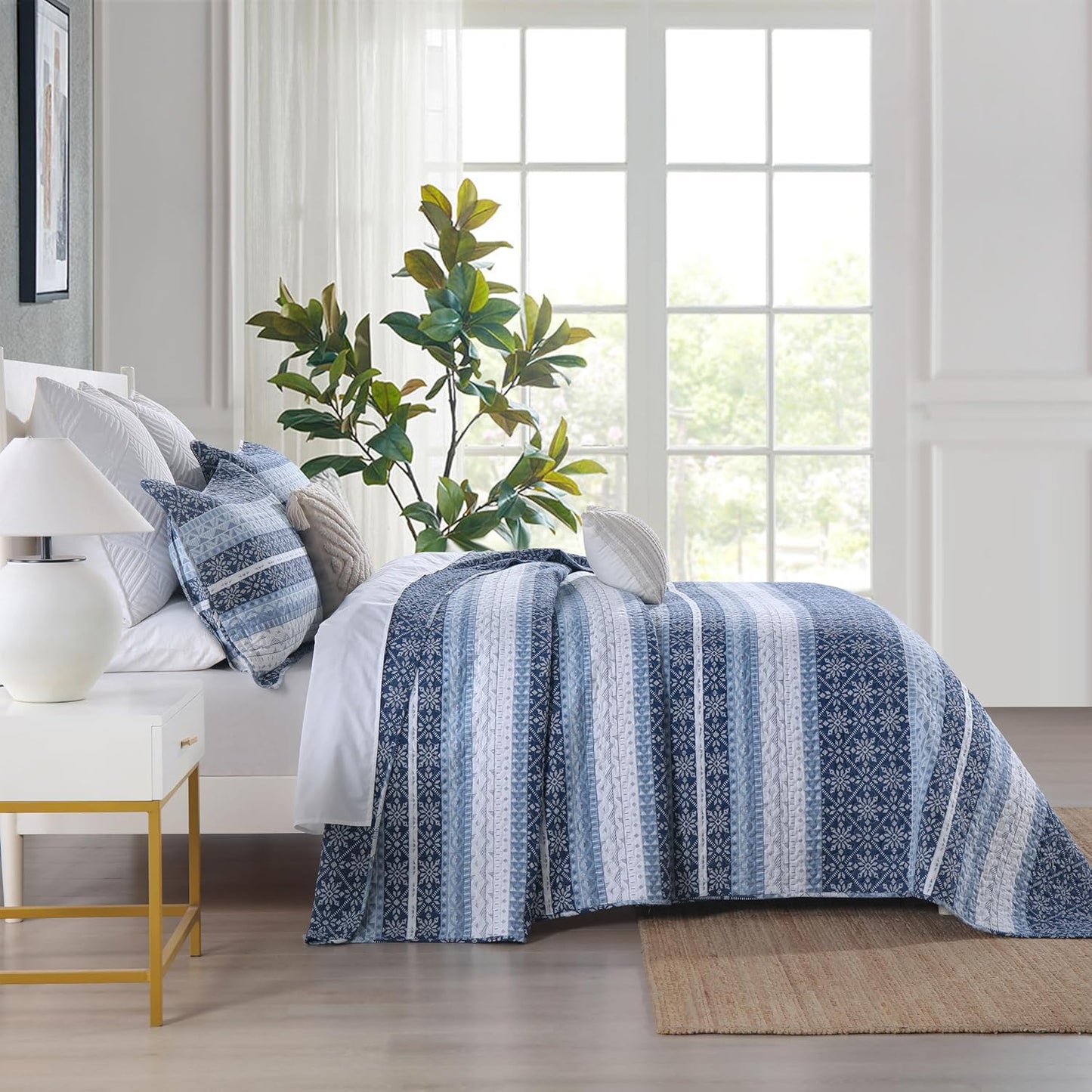 Homzard Quilt King Size,Blue White Snowflake Striped Quilt Bedding Set, Cotton Boho Gemetic Comforter Set, Lightweight Comforter King Size (106 * 98 Inches) with 2 Pillow Shams