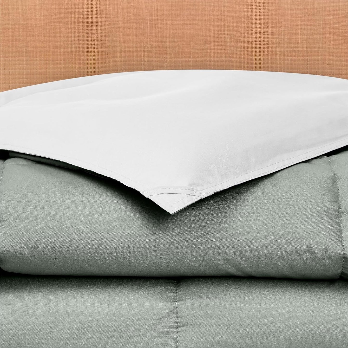 Modern Threads Down Alternative Reversible Comforter White/Gray King