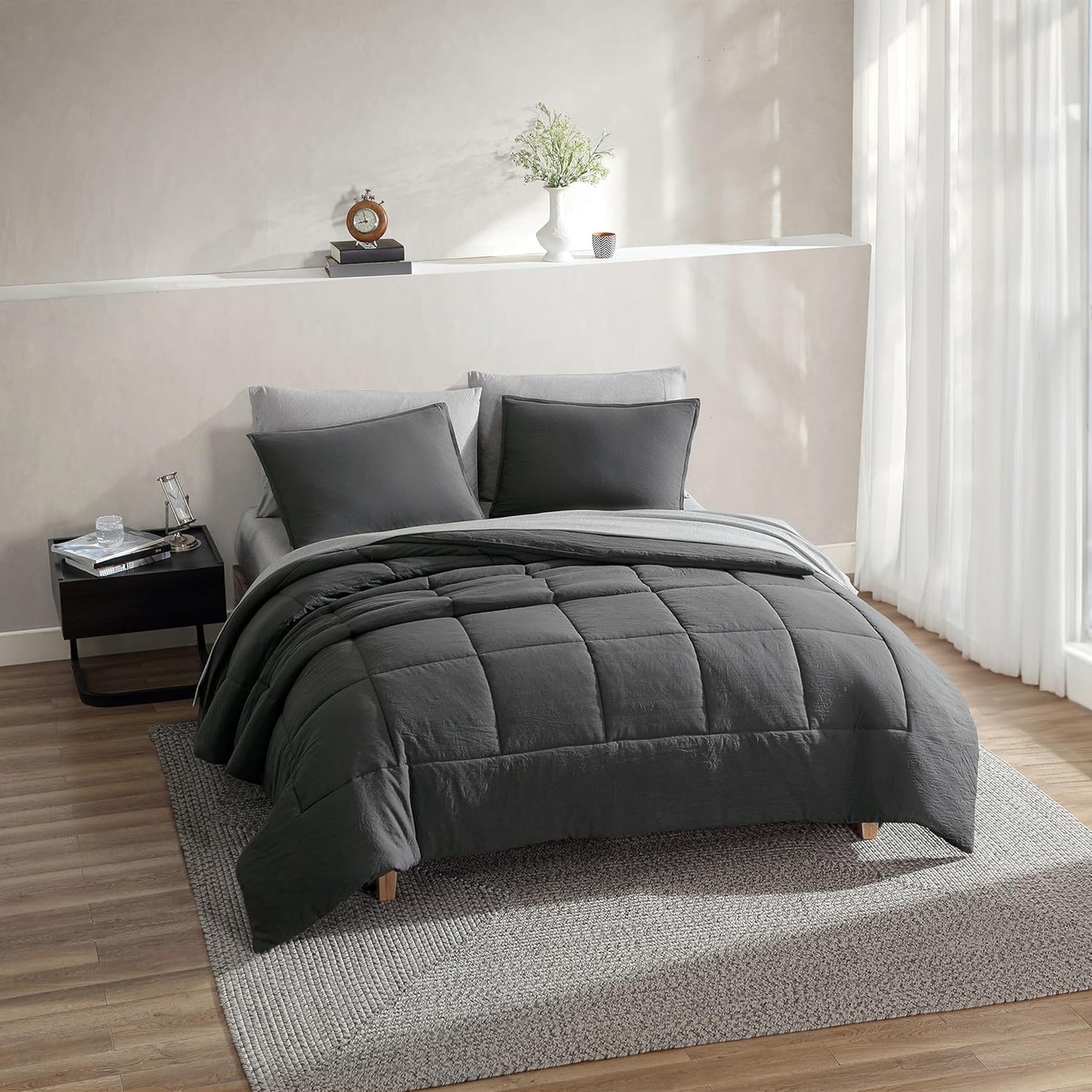 UGG Full/Queen Comforter Set with 2 Pillow Shams, Lightweight Down Alternative Blanket, Reversible Cozy Warm All Season Washable, Hypoallergenic Bedding Set, Charcoal Grey (Leonora)