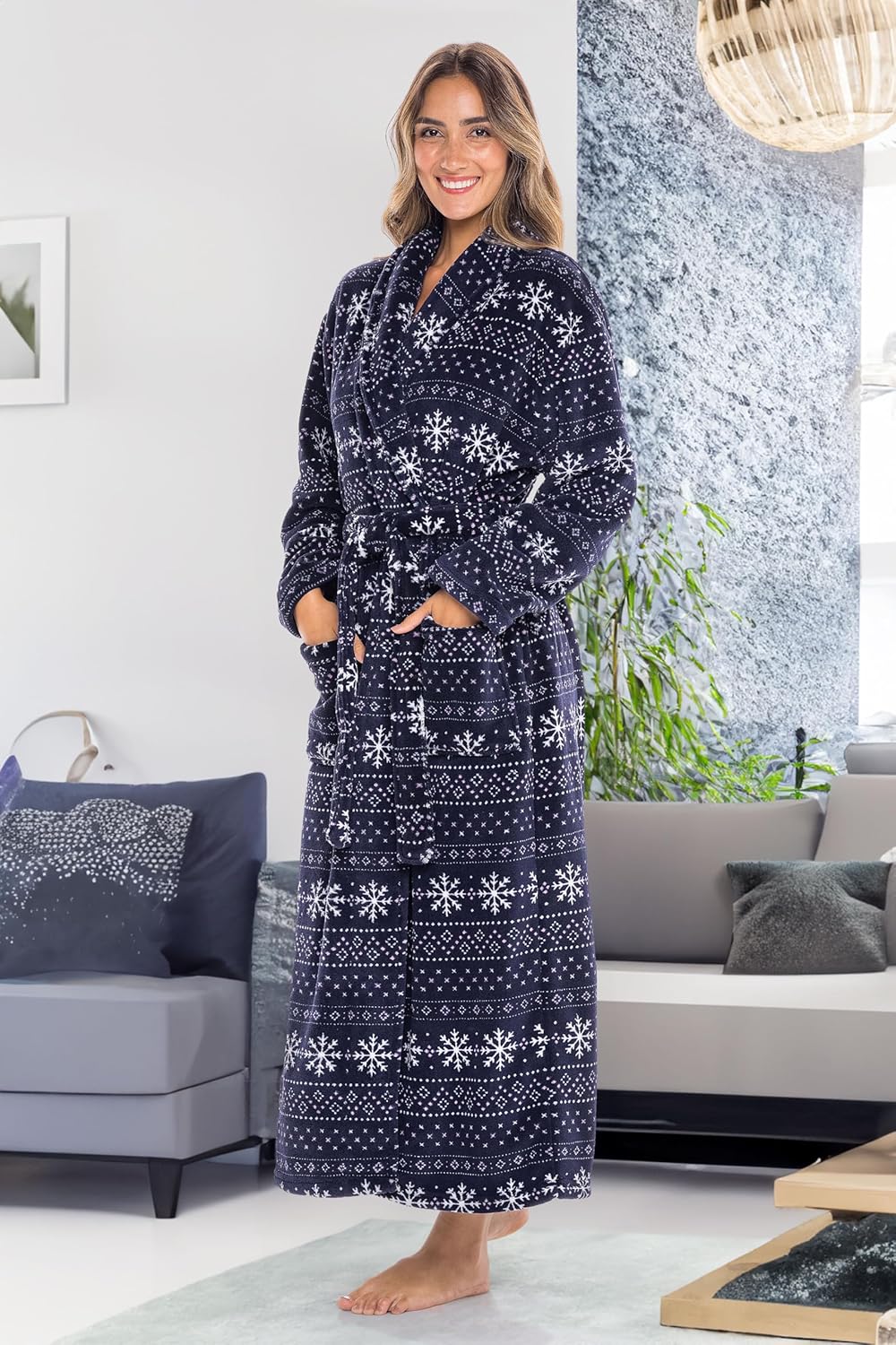 Alexander Del Rossa Plush Robe for Women, Long Fleece Winter Bath Robe, Plus Size