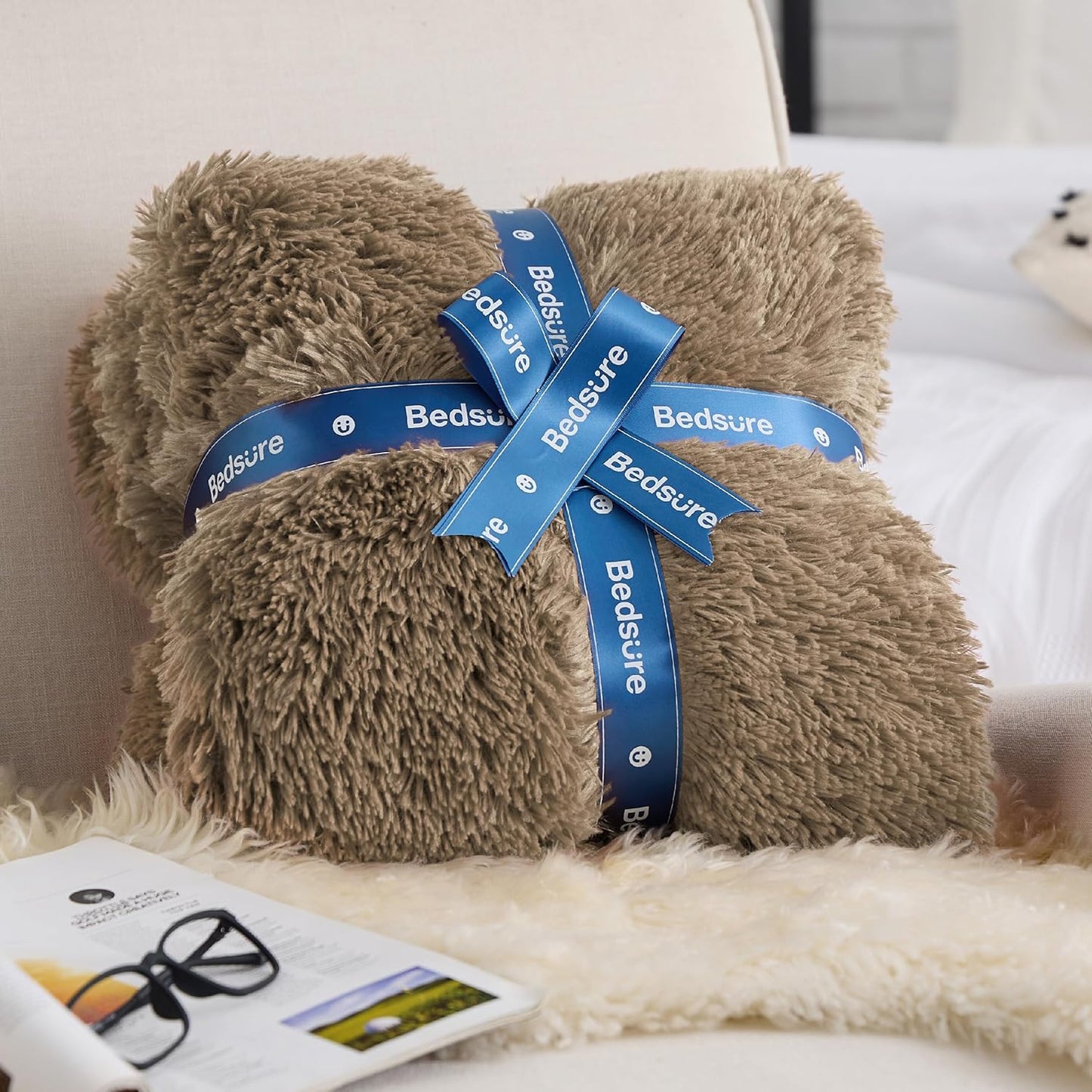 Bedsure GentleSoft Fluffy Brown Blankets Queen Size for Bed, Thick Sherpa Faux Fur Fleece Fuzzy Plush Winter Warm Heavy Soft Queen Blankets, Bedroom Decor Brown Gifts Cozy Gifts for Women Men, 90x90
