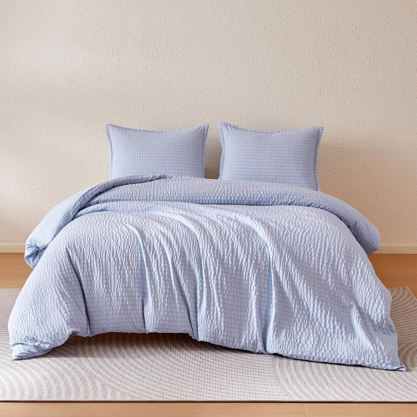 Amazon Basics Jacquard Geometric Microfiber 3-Piece Duvet Cover Set, Includes 1 Duvet Cover and 2 Pillow Shams, Full, Blue Striped