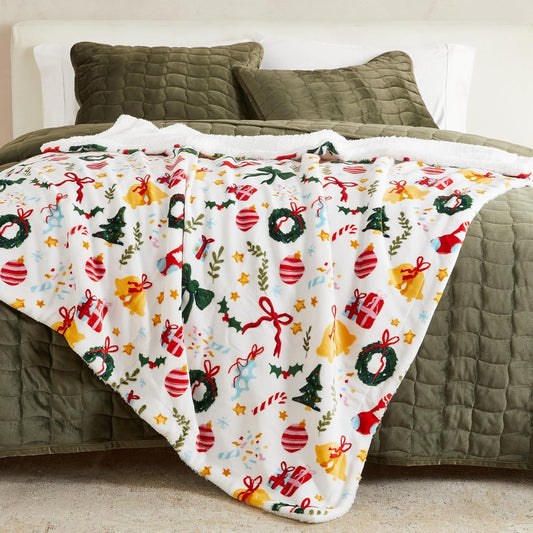 Fleece/Sherpa Christmas Throw - Super Soft Holiday Printed Blanket for Couch, Chair, or Bed - Cozy, Luxurious Plush - 50" x 60", Holiday Cats