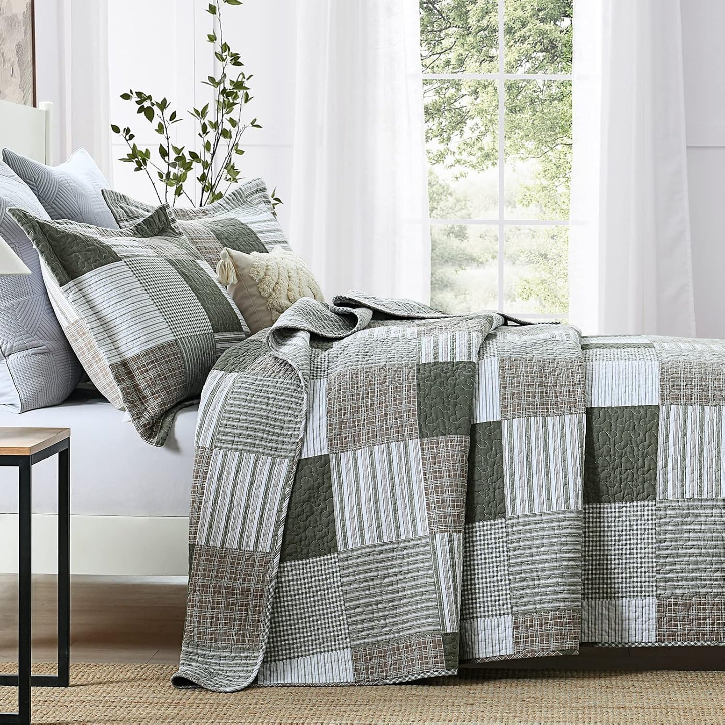 KALOOLA Plaid King Quilt Set, 100% Cotton Green Beige King Bedding Set 3 Pieces, Farmhouse Lightweight Bedspread Coverlet for All Seasons, 1 Quilt 2 Pillowshams