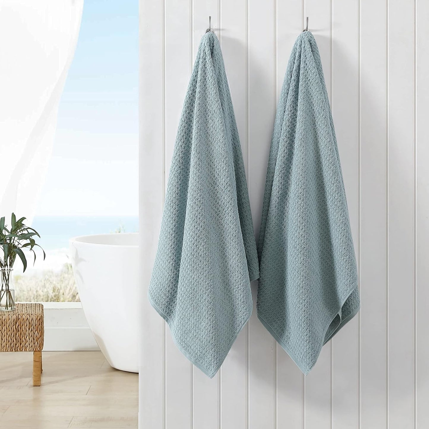 Tommy Bahama - Bath Towels, Highly Absorbent & Soft Bathroom Essentials, Low Linting & Fade Resistant, Oeko-Tex Certified (Northern Pacific Turquoise, 2-Piece)
