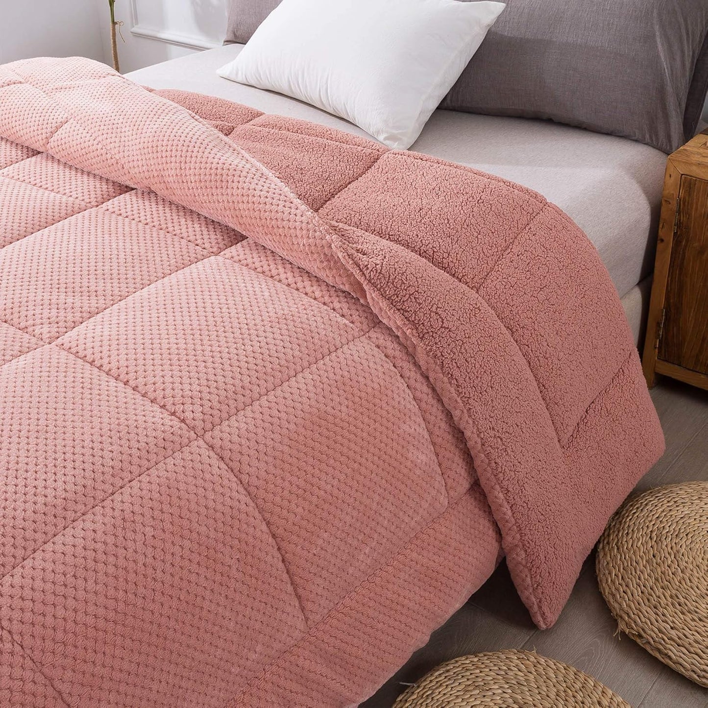 KASENTEX Super Ultra Sof Luxury Plush Sherpa Comforter, Cozy Reversible Fleece - Goose Down Alternative, Machine Washable Bedding, Sunset Rose Pink, Twin/Twin XL Size