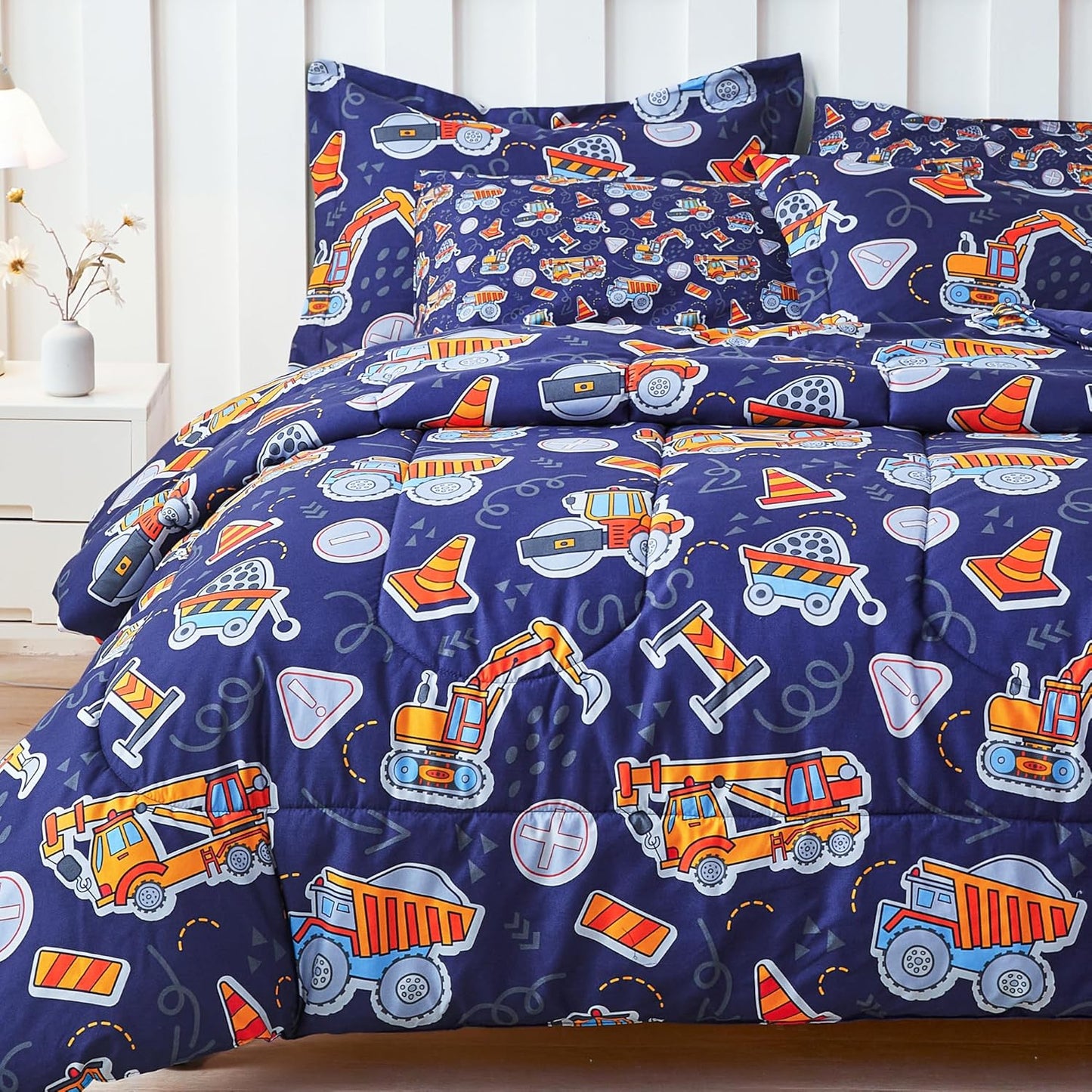 Viviland Kids Twin Bedding Sets for Boys, Soft Twin Comforter Set with Sheets, 5 Pieces Microfiber Bed in a Bag, Navy Blue Tractor