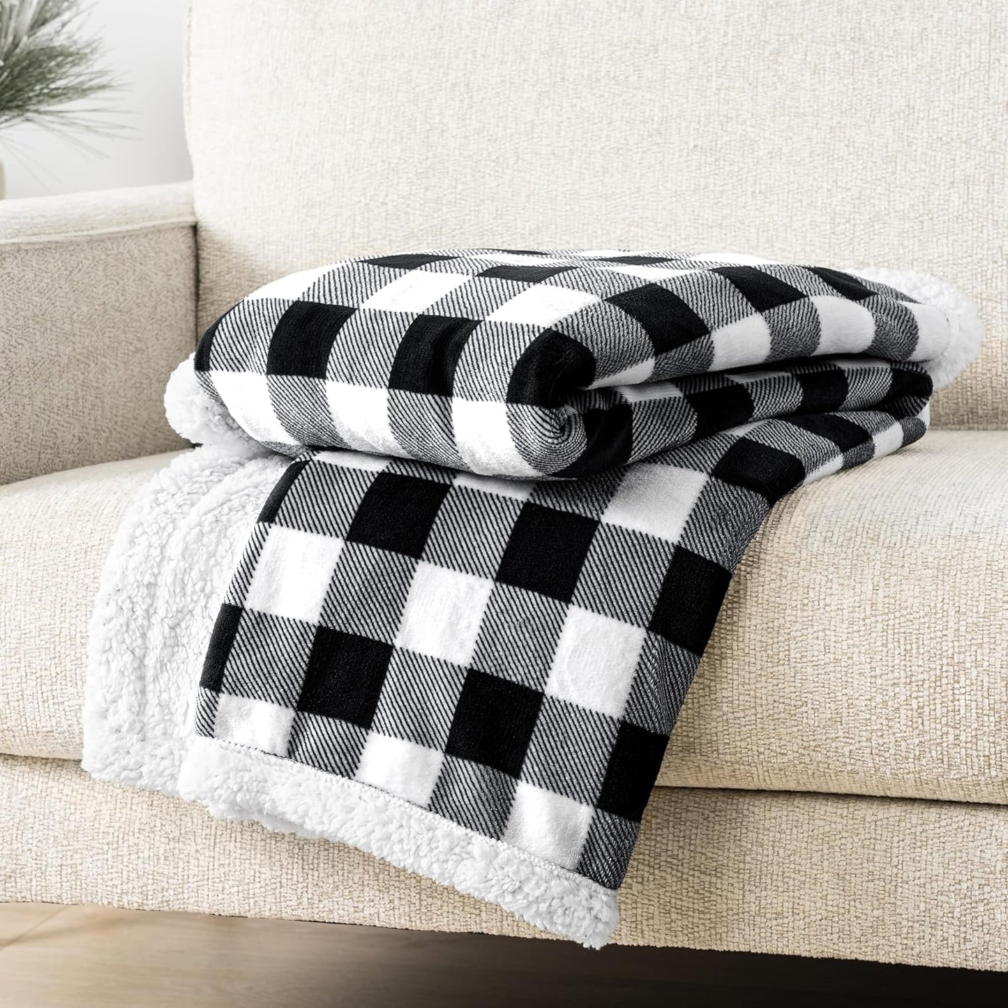 Pavilia Black & White Buffalo Plaid Sherpa Bed Blanket - King, Plush Checkered Fleece & Flannel, Warm Winter Blanket for Couch & Sofa, 90x108