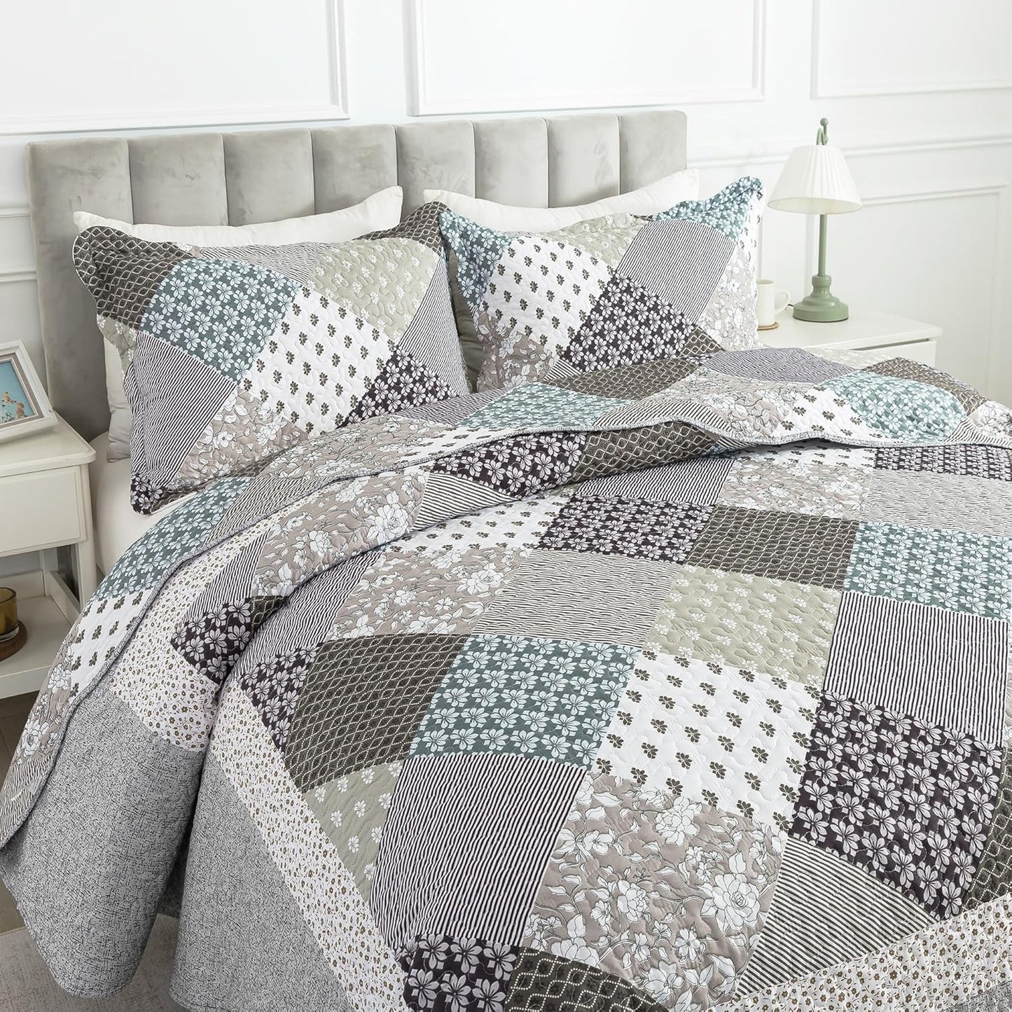 HoneiLife Queen Size Quilt Set - 3 Piece Microfiber Quilts Reversible Bedspreads Patchwork Coverlets Rustic Bedding Set for Queen Bed