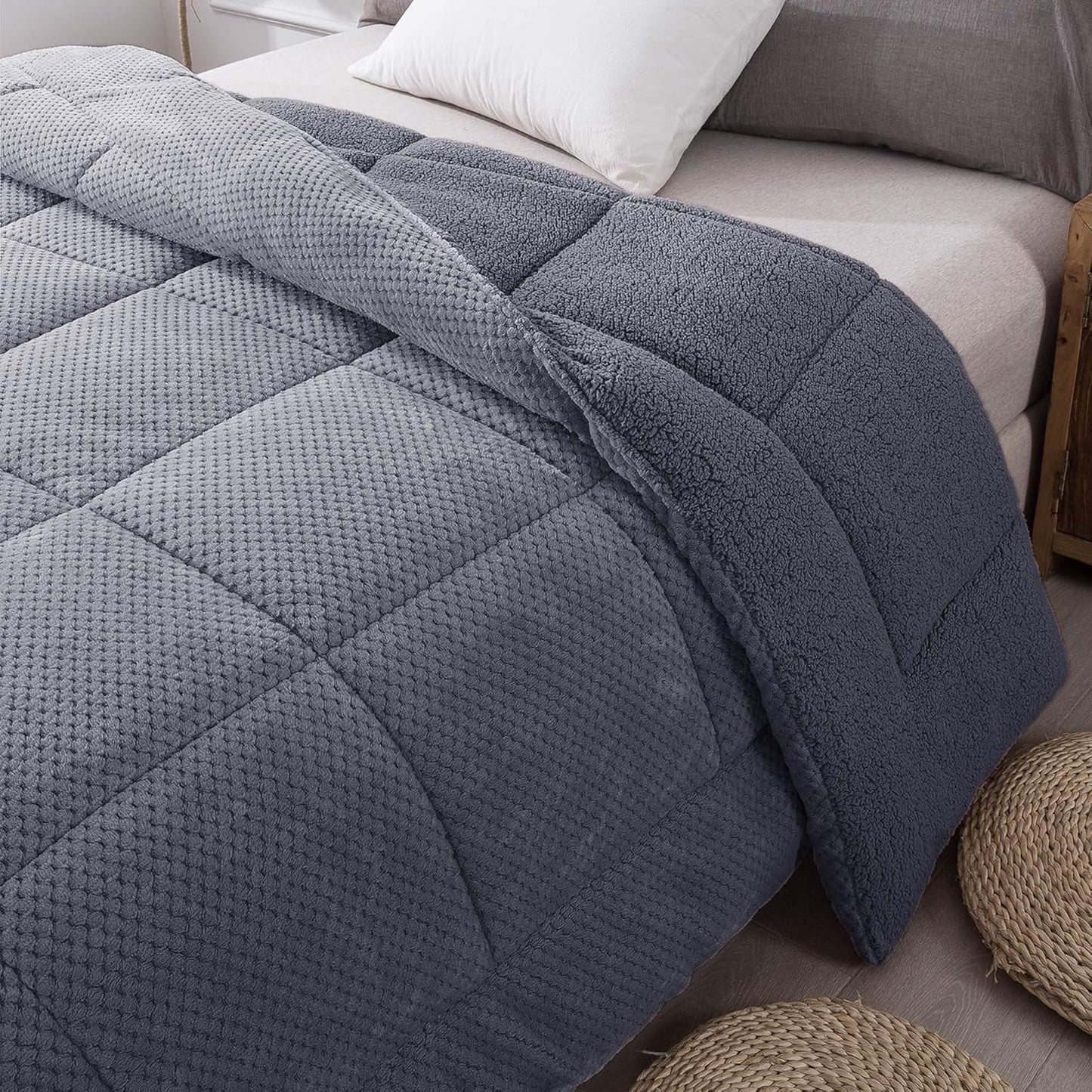 KASENTEX Super Ultra Soft Luxury Plush Sherpa Comforter, Cozy Reversible Fleece - Goose Down Alternative Fill, Machine Washable Bedding, Excalibur Grey, Queen Size