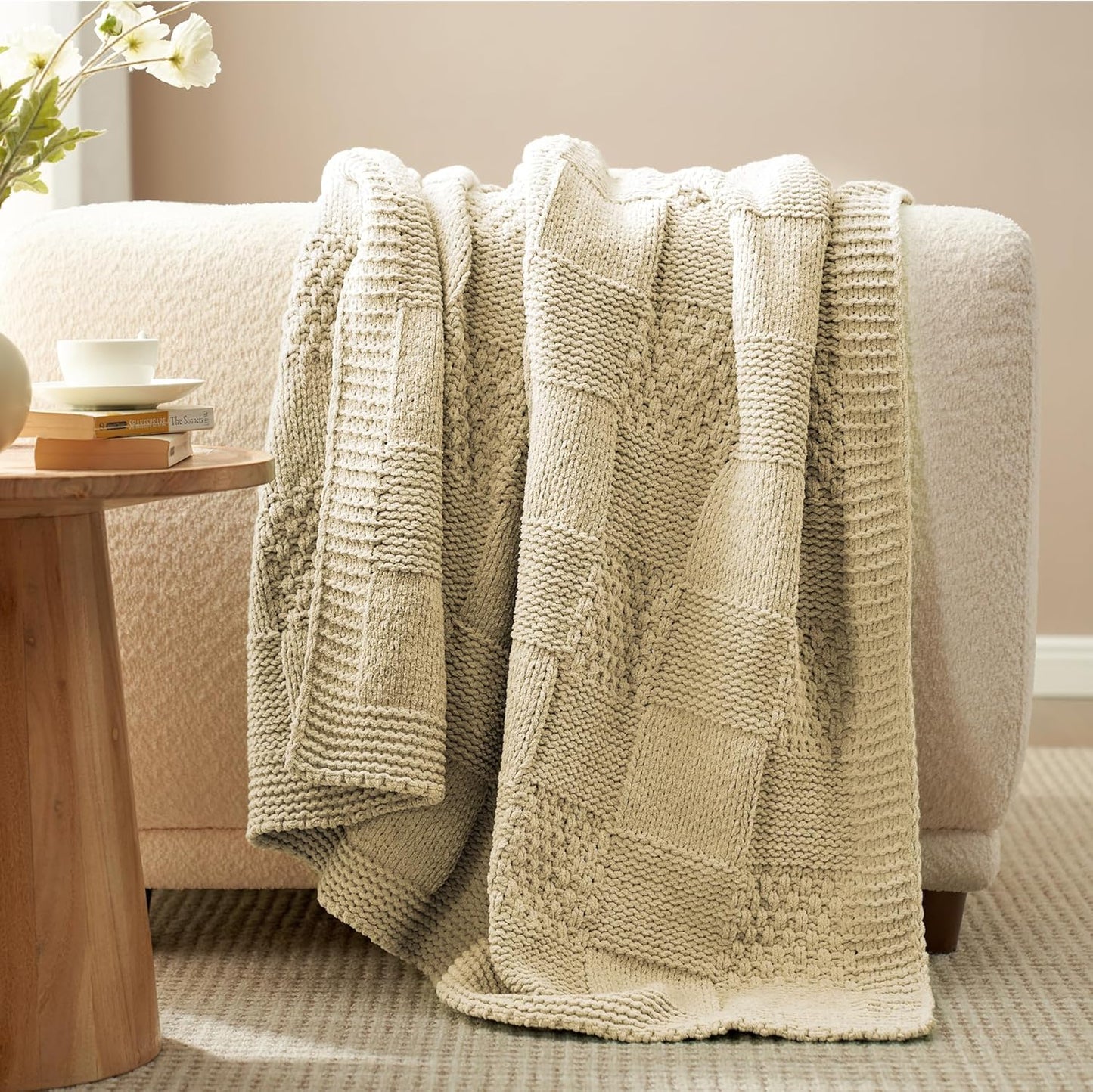 Amélie Home Checkered Chenille Knit Throw Blanket for Couch, Classic Texture Decorative Soft Blanket for Sofa, Chair & Bedroom, 50"x60", Beige