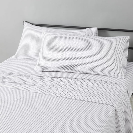 Amazon Basics Lightweight Microfiber 4-Piece Bed Sheet Set, Plum, Printed, King