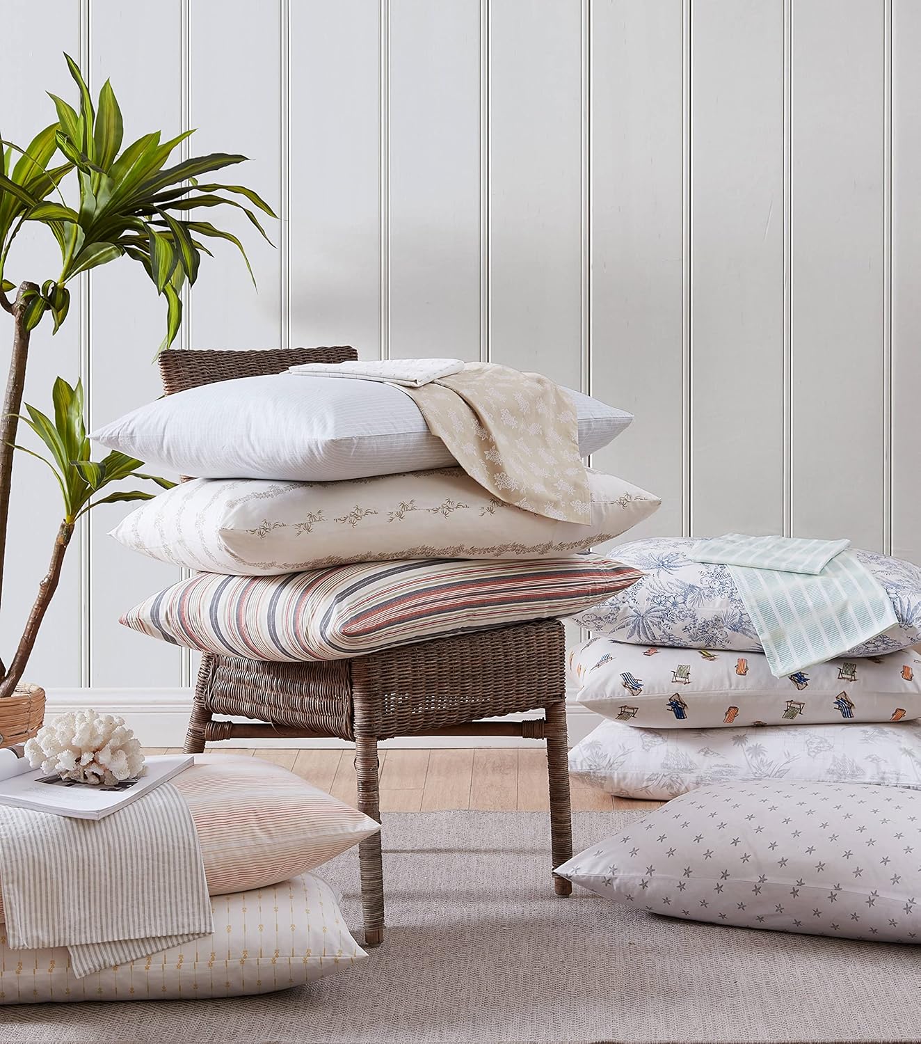 Tommy Bahama - King Size Sheets Set, Crisp & Tailored Cooling Sheets with a Smooth Cotton Percale Lightweight Feel - Bed Sheets with Matching Pillowcases & Fitted Sheet (Beach Chairs Multi)