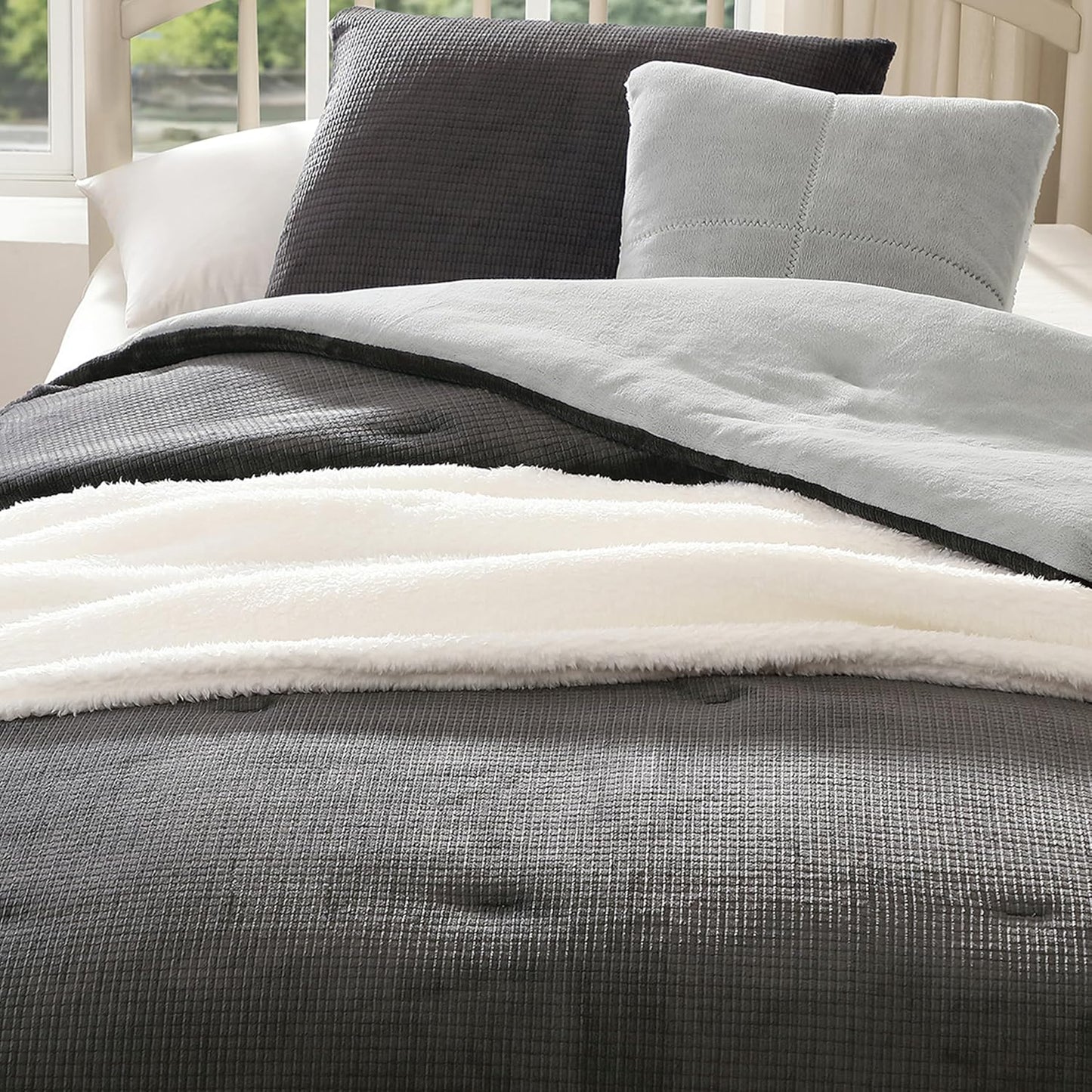 UGG Twin Comforter Set 4 Piece Bed in a Bag with Throw Blanket, Decorative Pillow Sham and Reversible Comforter Hypoallergenic Washable College Dorm Bedding, Twin XL, Grey (Remina)