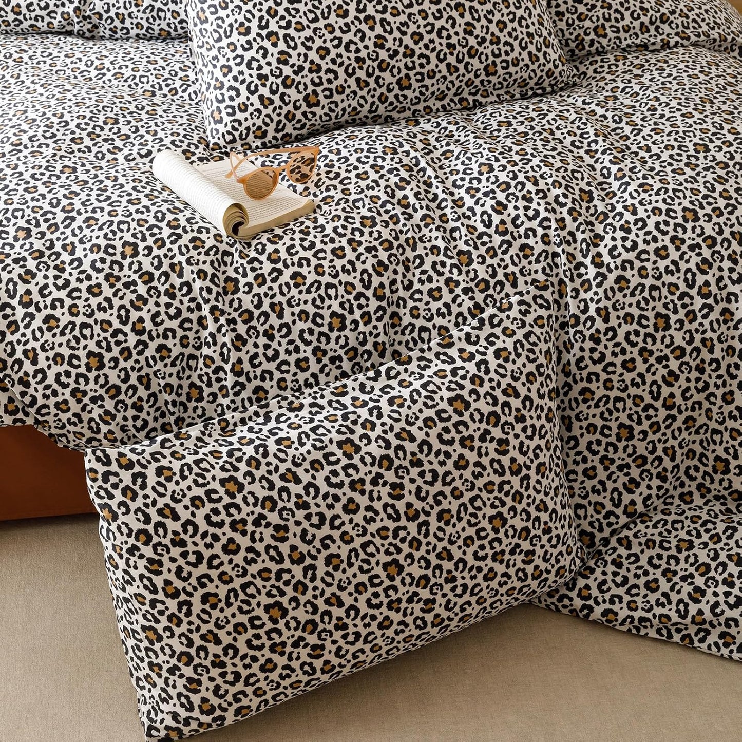 Cottonight Leopard Comforter Set Queen Animal Cheetah Print Bedding Set 3 Pieces Leopard Print Comforter Fluffy Soft Bedding Set Women Men Queen Comforter with 2 Pillowcases