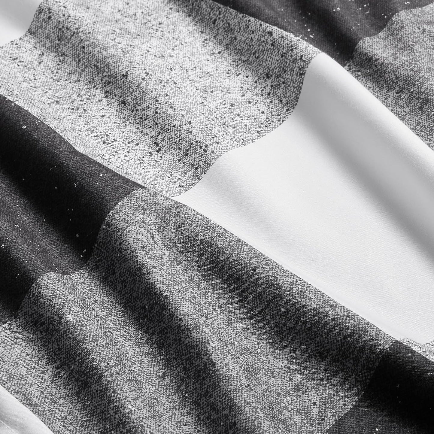 Amazon Basics Lightweight Microfiber Comforter Sets, 2-Pieces, Black/White,Checkerboard,Twin/Twin XL