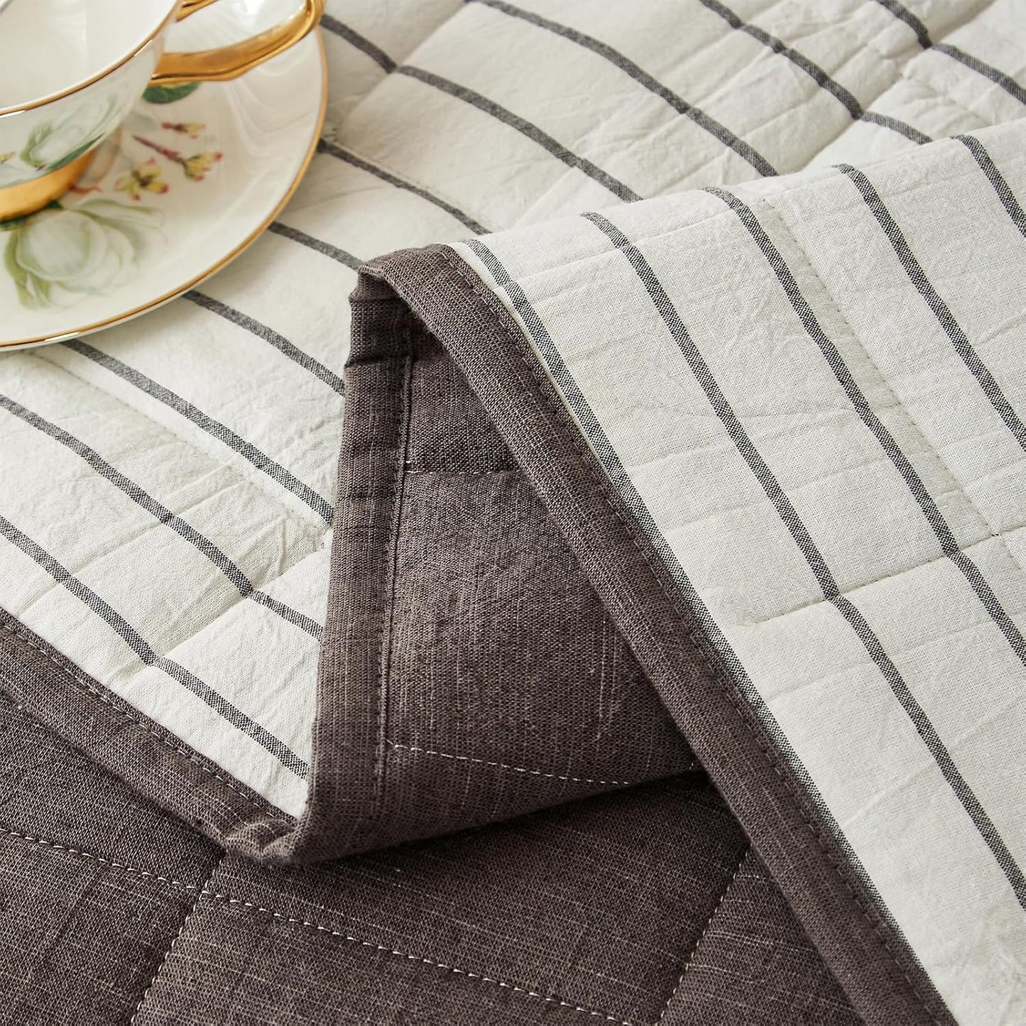 Gray Quilt King Size， Cotton Linen King Quilt Bed Spreads，3-Pieces King Size Quilt Bedding Set with Grey Stripe Coverlet Lightweight Bedding comforters with 2 Pillow Shams