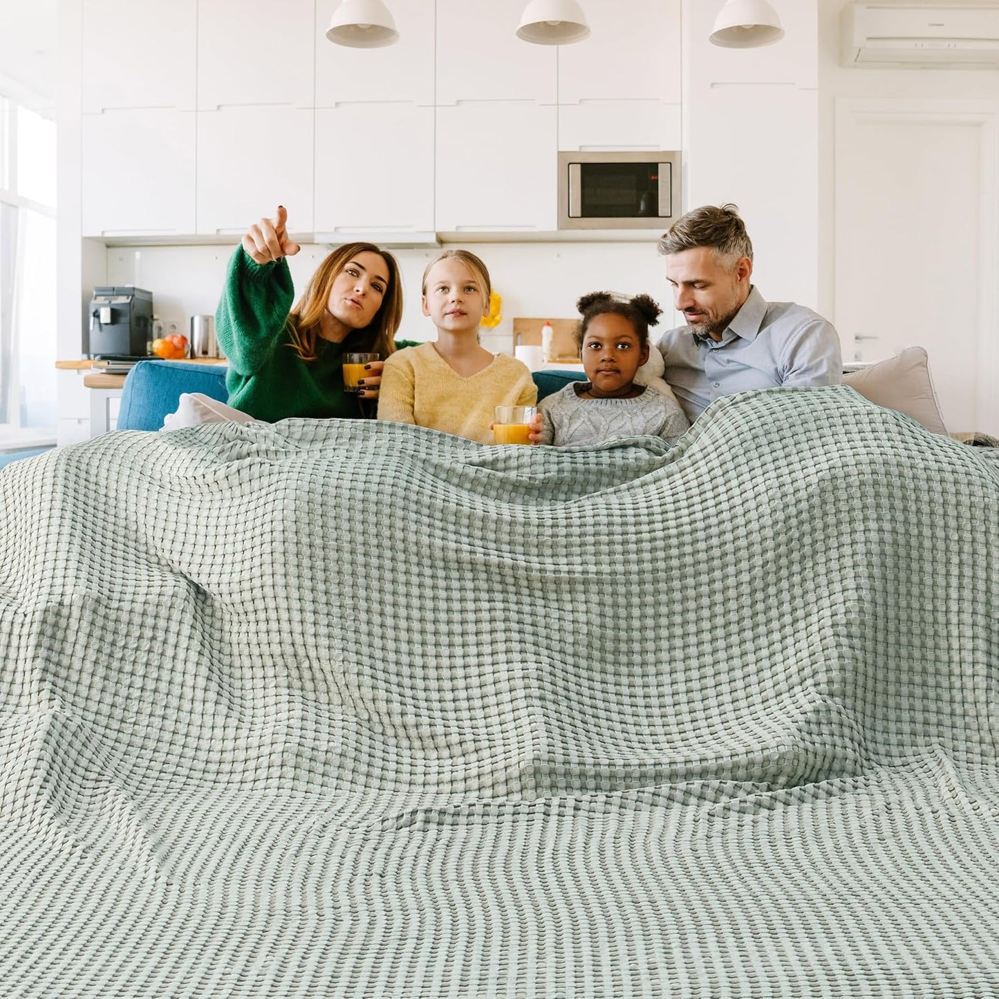 Bedsure Cooling Cotton Waffle Oversized King Blanket - Lightweight Breathable Blankets Rayon Derived from Bamboo for Hot Sleepers, Luxury Throws for Bed and Sofa, Mint Green, 120x96 Inches