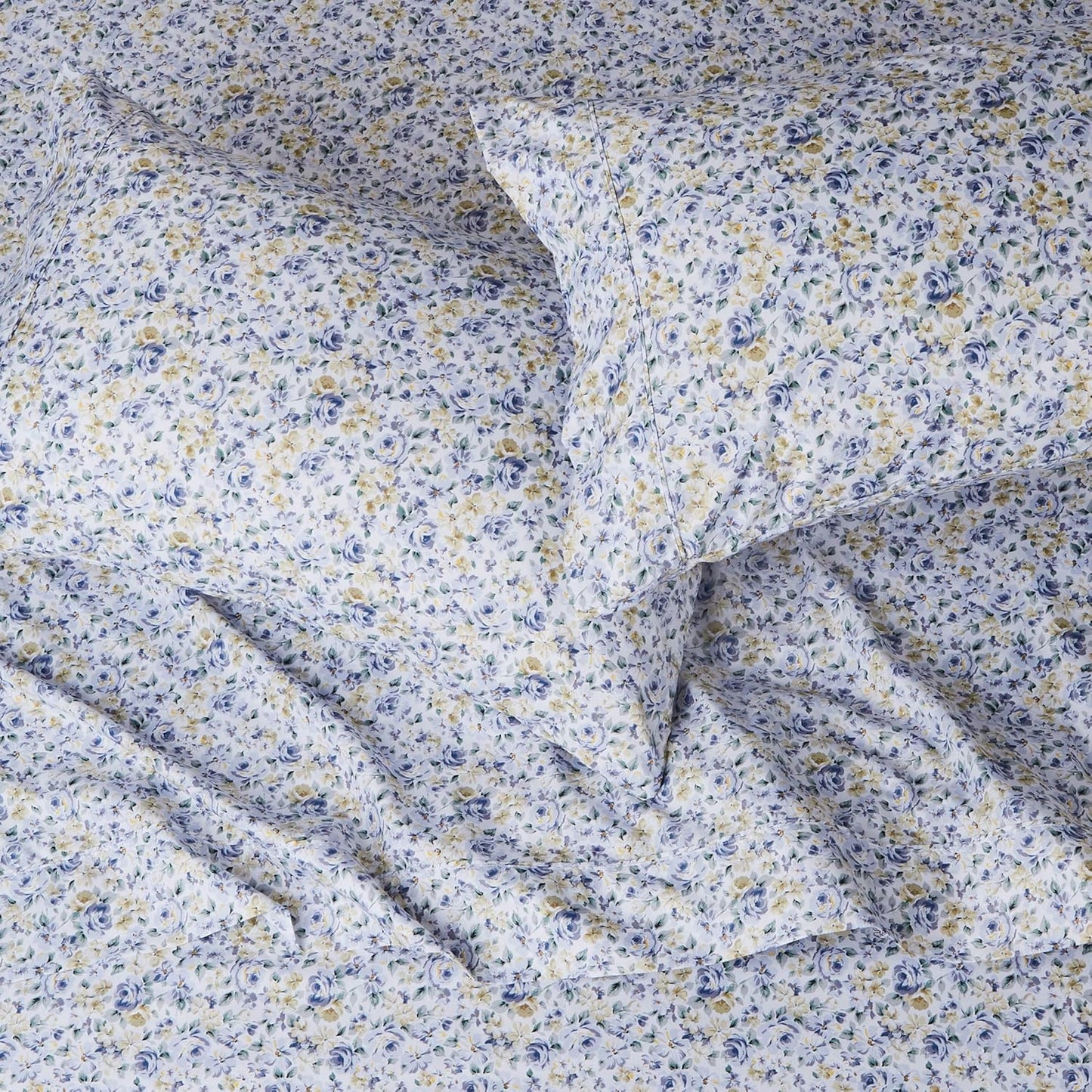 Amazon Basics Lightweight Super Soft, Breathable Easy Care Microfiber 4 Piece Bed Sheet Set with 14-Inch Deep Pockets - King, Blue Floral