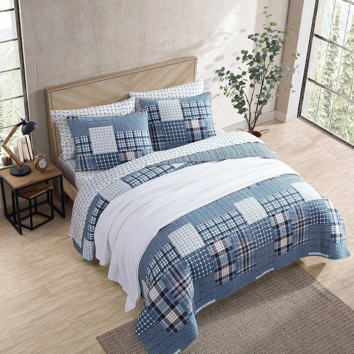 Eddie Bauer - King Quilt Set, Reversible Cotton Bedding with Matching Shams, Patchwork Plaid Bedding Set (Hawthorne Blue, King)