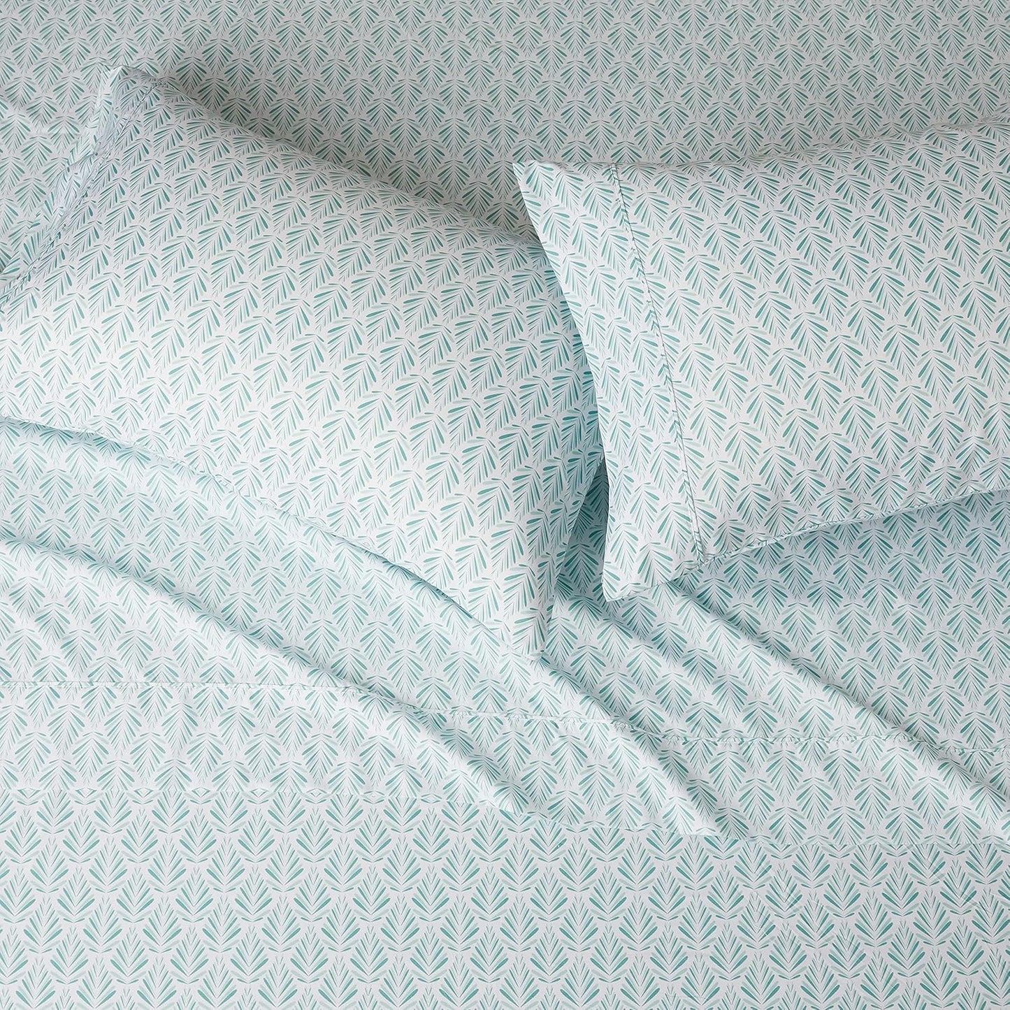 Amazon Basics Lightweight Super Soft Easy Care Comfortable Microfiber 4-Piece Bed Sheet Set with 14-Inch Deep Pockets, Queen, Aqua Fern, Printed