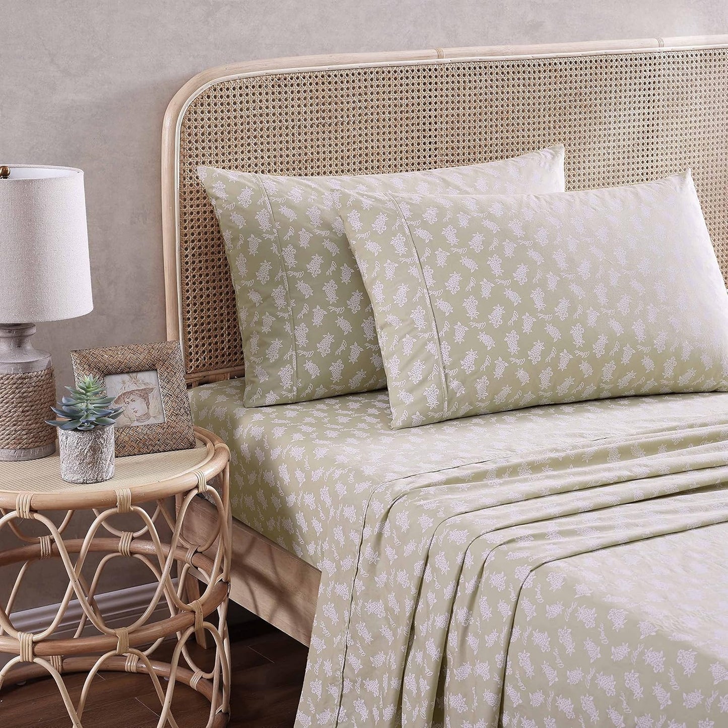 Tommy Bahama - Queen Sheets, Cotton Percale Bedding Set, Crisp & Cool, Stylish Bedding Set (Aloha Pineapple Green, Queen)